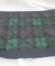 チェックのポーチの画像