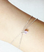 シルバーのブレスレットの画像