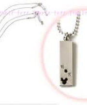 ディズニーのペアネックレスの画像