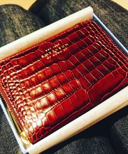 SMYTHSONワインレッドミニ財布の画像