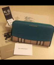 BURBERRYバーバリー緑長財布の画像