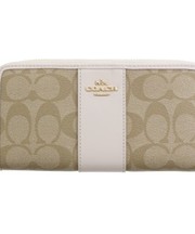 corchの長財布の画像