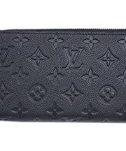 黒の財布の画像