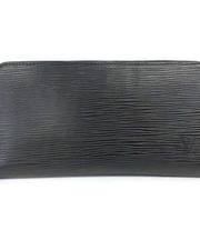 黒いヴィトンの長財布の画像