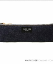 黒いスケジュール帳、デニムペンケースの画像