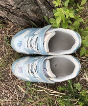 NB20センチ水色の靴の画像