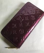 ルイヴィトン、エナメル製、紫、長財布の画像