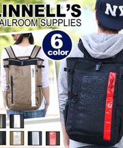 黒ののリュックサック、長財布、名刺入れ、車と家の鍵、携帯電話などの画像