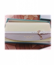 サマンサタバサの黄色い長財布の画像