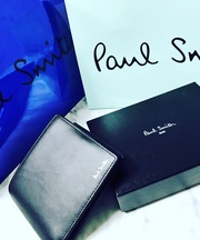 ポールスミスの折りたたみ財布 黒色の画像