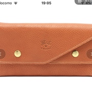 イルビゾンテ茶色の長財布の画像