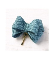 青いリボンのヘアフックの画像