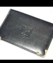 黒いCELINEのパスケースの画像