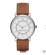 MarcJcobs腕時計、茶色ベルト、白の文字盤、時間停止しているの画像