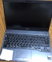 ノートパソコン（富士通・LIFEBOOK U Series・黒）の画像