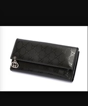 GUCCIの黒い長財布の画像