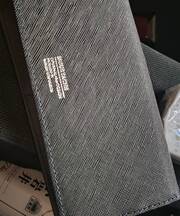 黒い長財布の画像