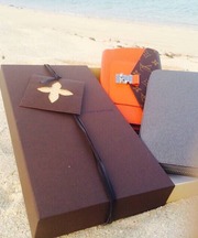 財布 ヴィトン エピ オレンジ色 イニシャル入り がま口タイプ 那覇市の画像