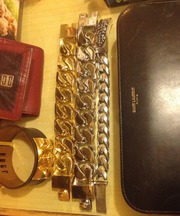 saintlaurentの黒の皮の長財布の画像