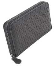 黒いボッテガヴェネタの長財布の画像