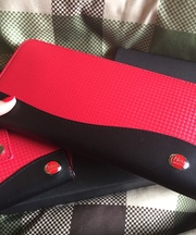 赤い長財布を落としましたの画像