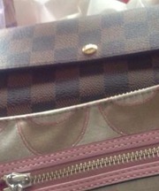 ルイヴィトンの茶色い財布の画像