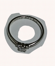 指輪 小さなダイヤ3つつきの画像