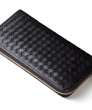 黒い革製の長財布 ココマイスター製 金のジッパーの画像