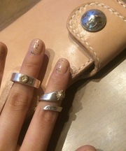 こげ茶  皮の長財布の画像