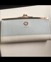 がま口の財布の画像