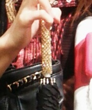 至急！ケガする恐れあり！黒の日傘。持ち手がキラキラです！の画像