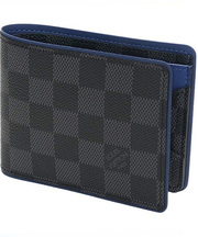 ﾙｲｳﾞｨﾄﾝの黒で内側青い財布　内側にRYUと刻印してありますの画像